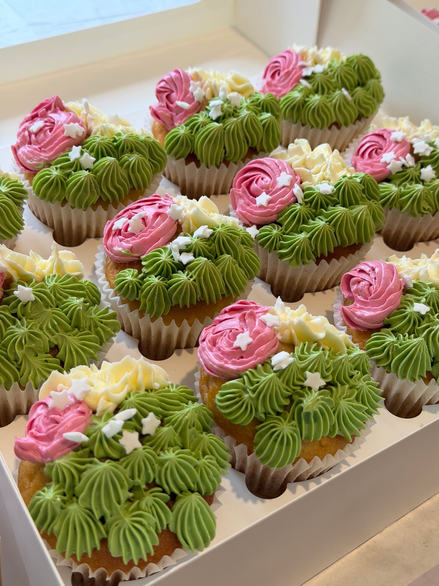 Delightful Green and Colours Cupcakes